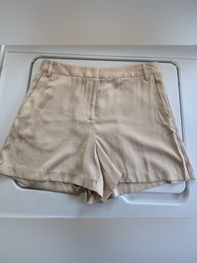 Vince Camuto Women’s Gold Tailored Bermuda Shorts